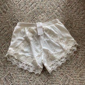 NWT TOBI White Lace Shorts - L